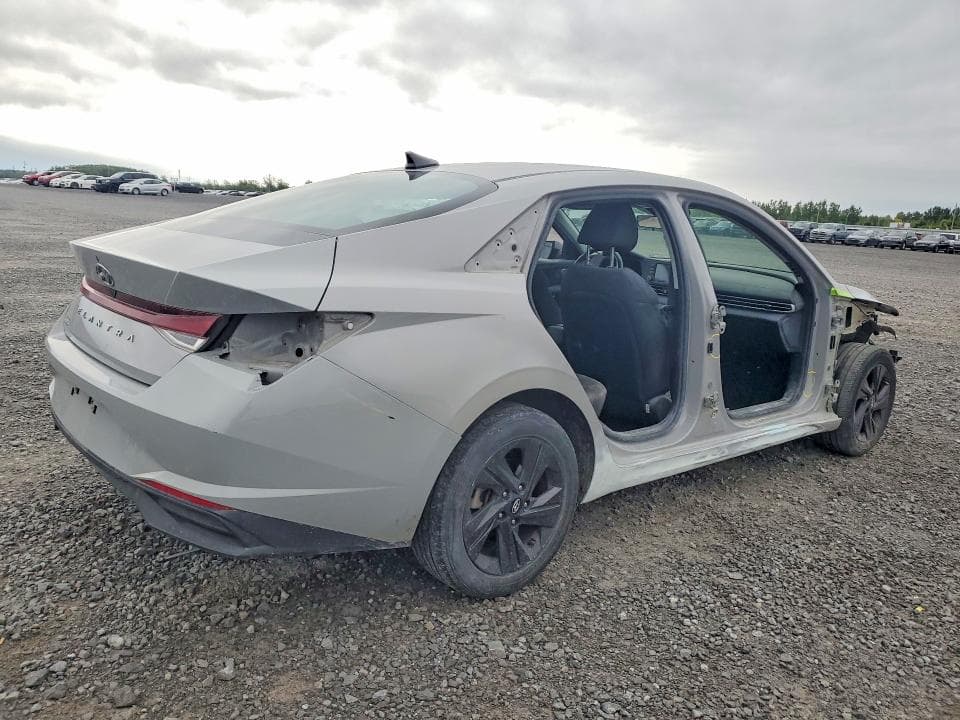 2021 HYUNDAI ELANTRA 3