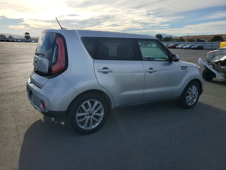 2017 KIA SOUL + 3