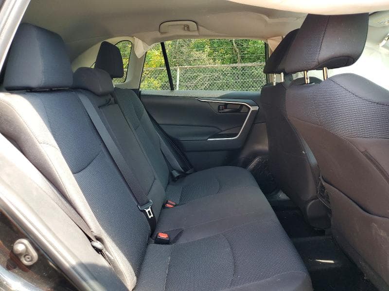 2023 TOYOTA RAV4 LE 11