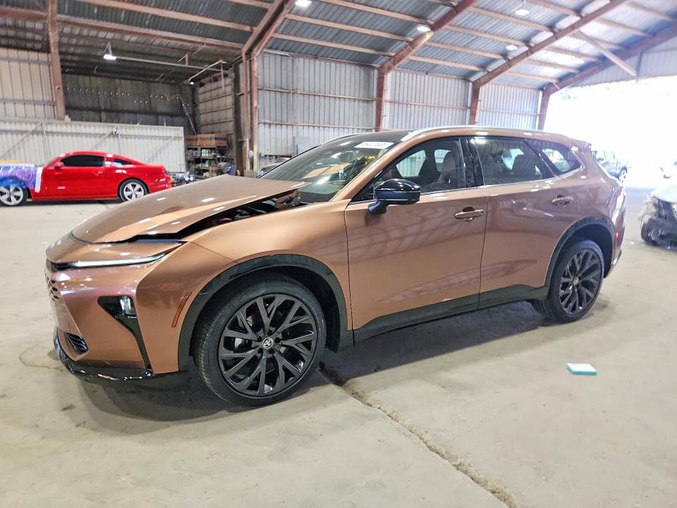 2026 TOYOTA CROWN SIGNIA LIMITED