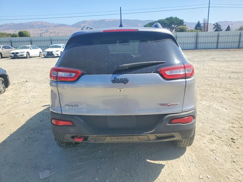 2017 JEEP CHEROKEE TRAILHAWK 6