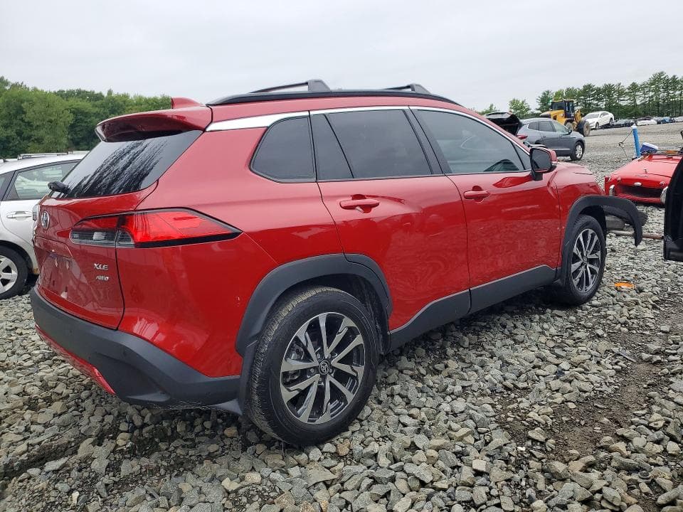 2024 TOYOTA COROLLA CROSS XLE 3