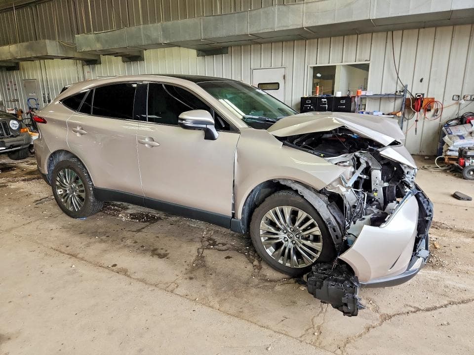 2022 TOYOTA VENZA LIMITED 4