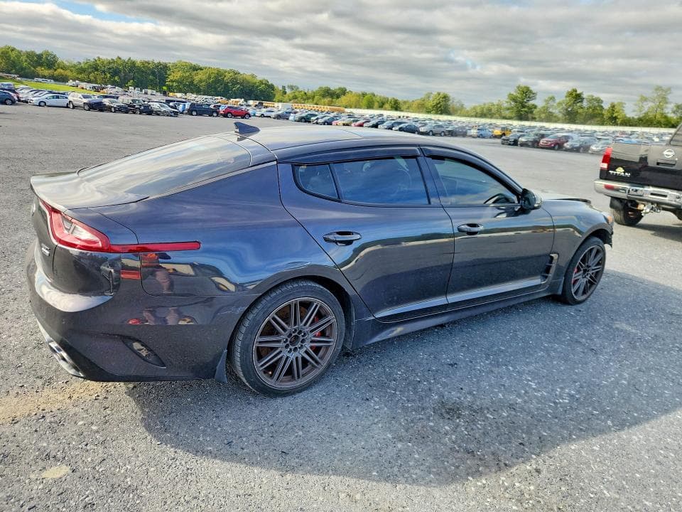 2018 KIA STINGER GT1 3