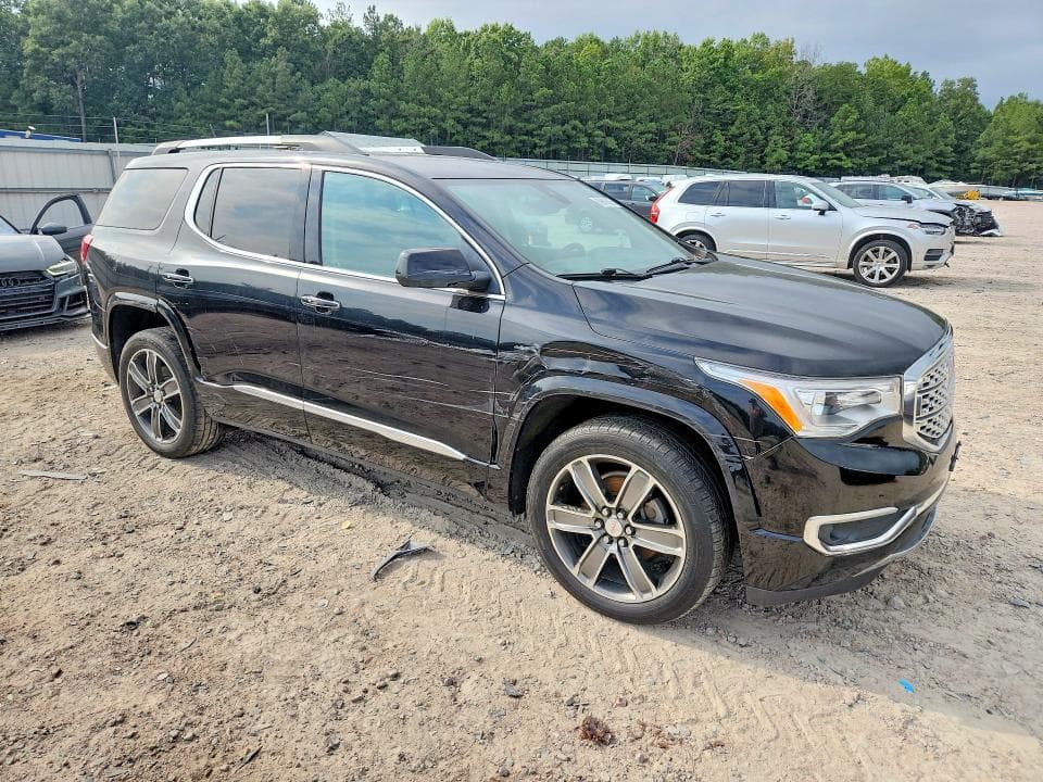 2017 GMC ACADIA DENALI 4