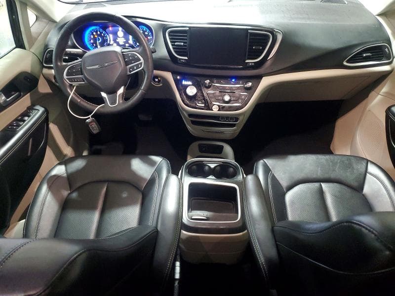 2024 CHRYSLER PACIFICA TOURING L 8