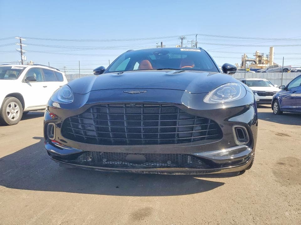 2025 ASTON MARTIN DBX 5