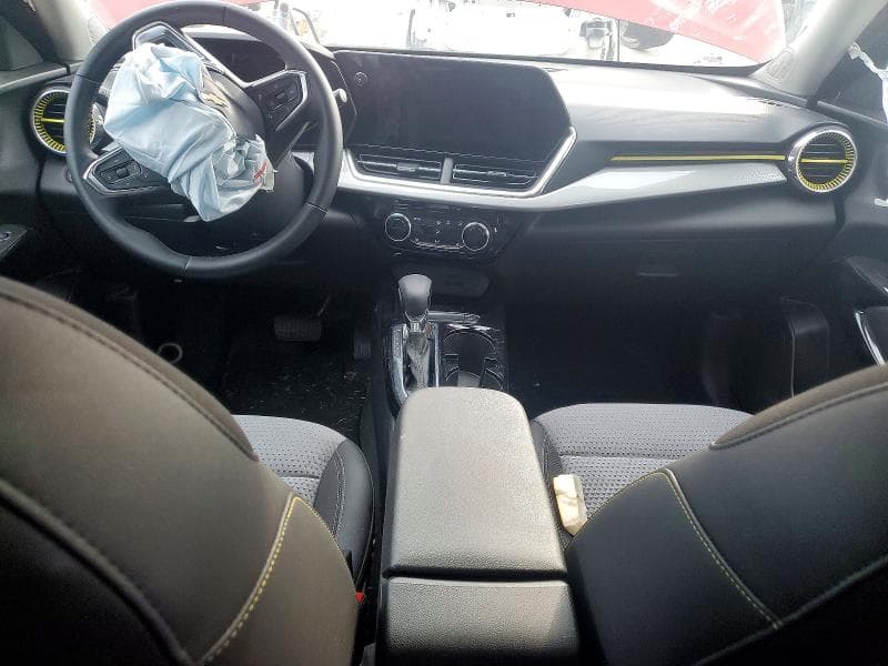 2025 CHEVROLET TRAX 1LT 8