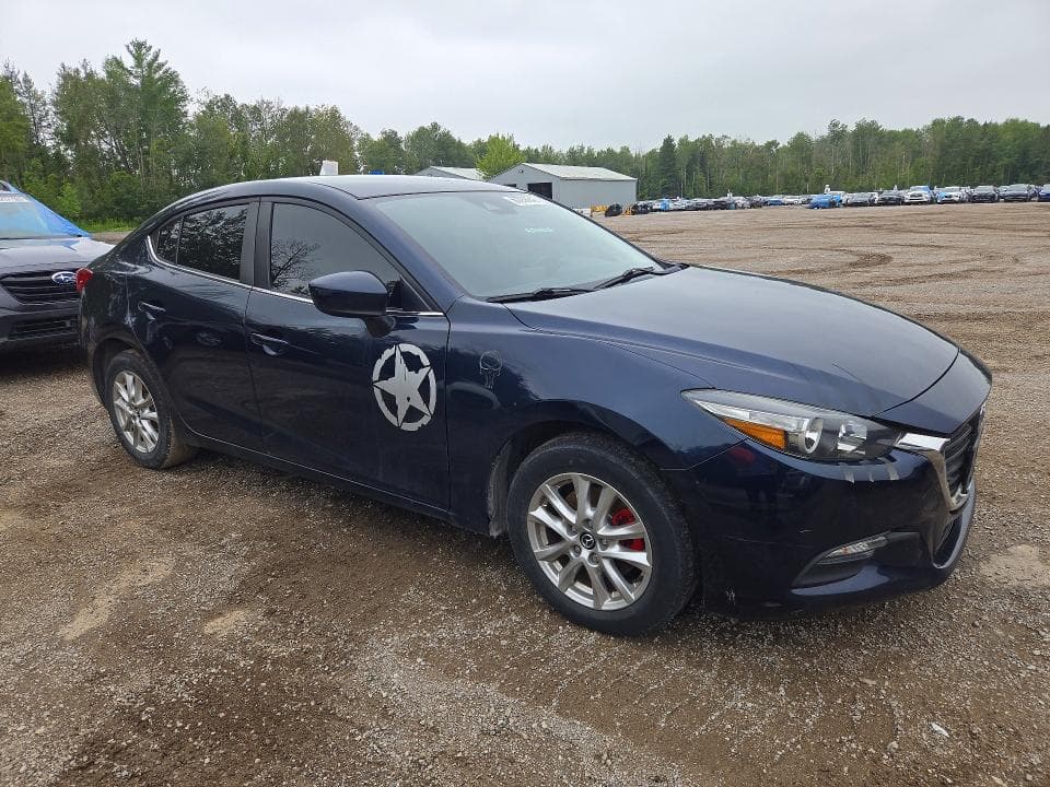 2018 MAZDA 3 SE 4
