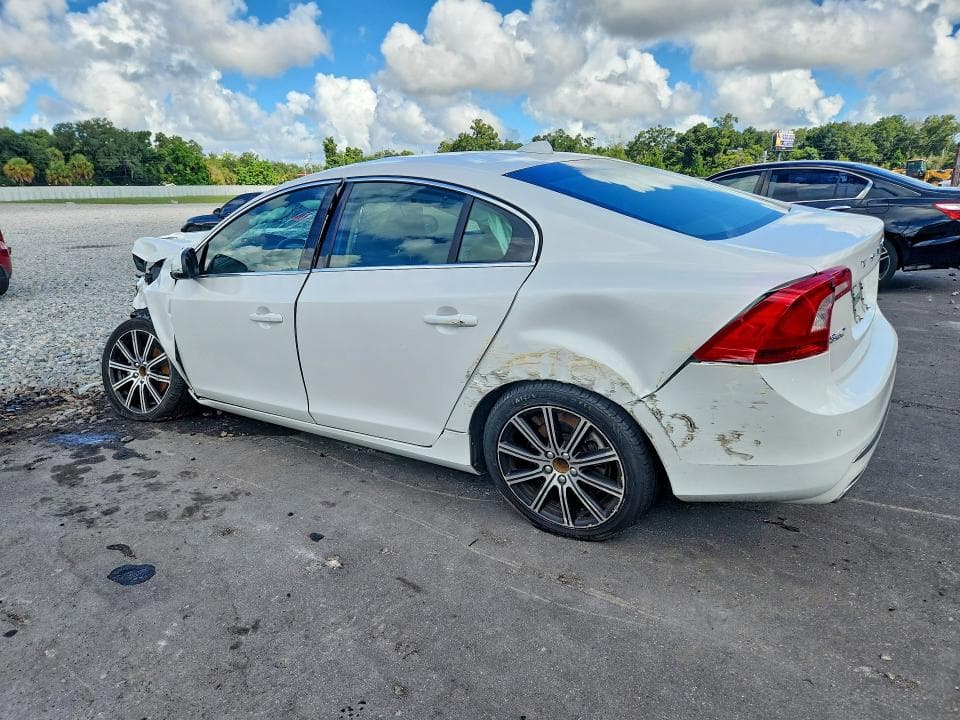 2018 VOLVO S60 PREMIER 2