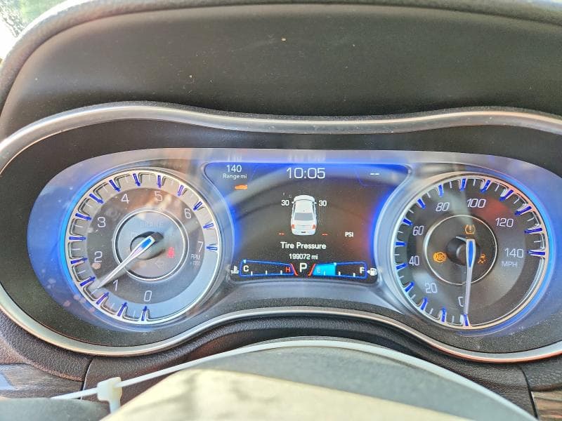 2017 CHRYSLER 300 S 9
