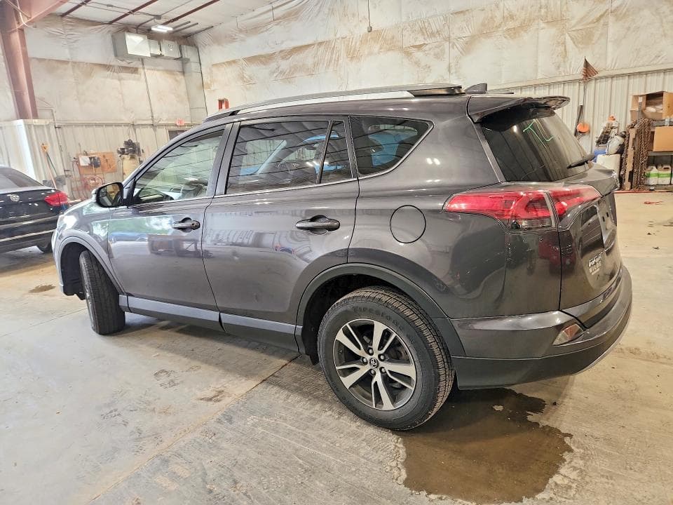 2017 TOYOTA RAV4 XLE 2