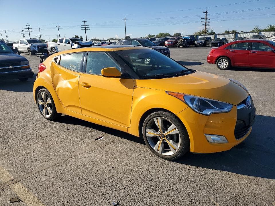 2017 HYUNDAI VELOSTER VALUE EDITION 4