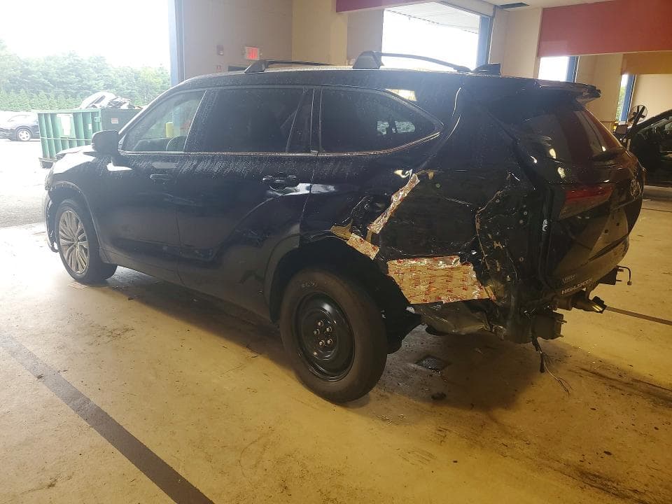 2023 TOYOTA HIGHLANDER PLATINUM 2