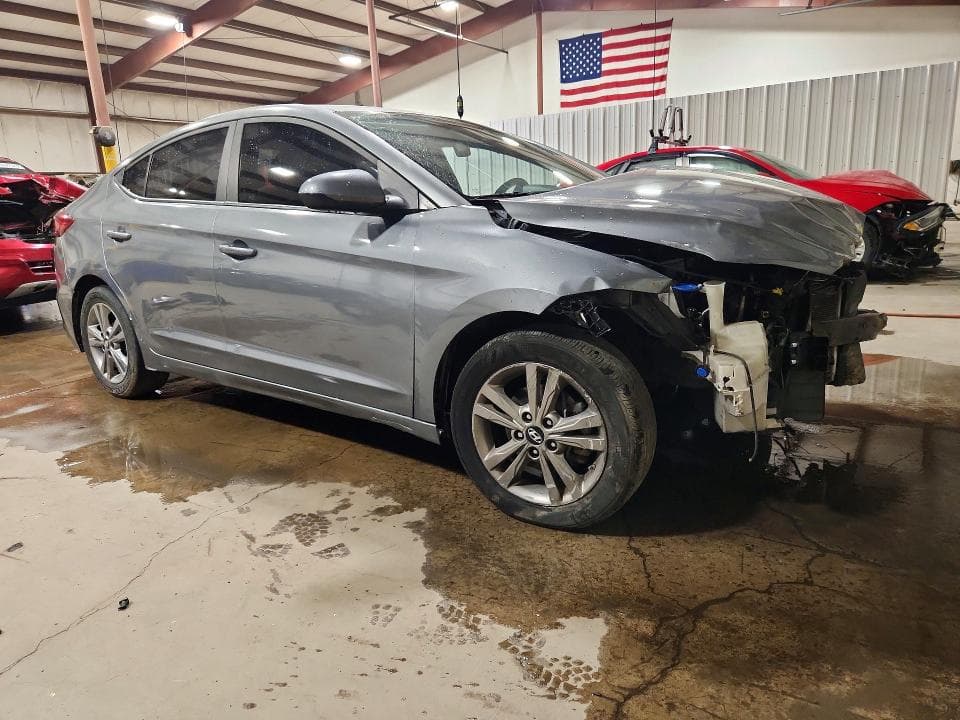 2017 HYUNDAI ELANTRA SE 4