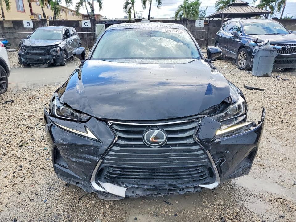 2017 LEXUS IS 200T 5