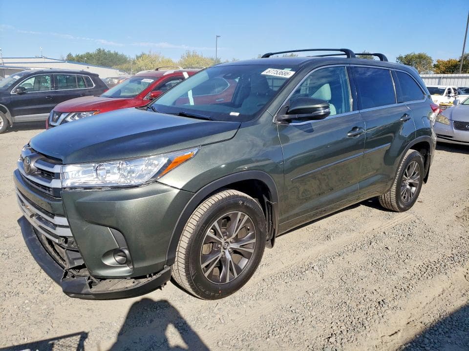 2018 TOYOTA HIGHLANDER LE - 1