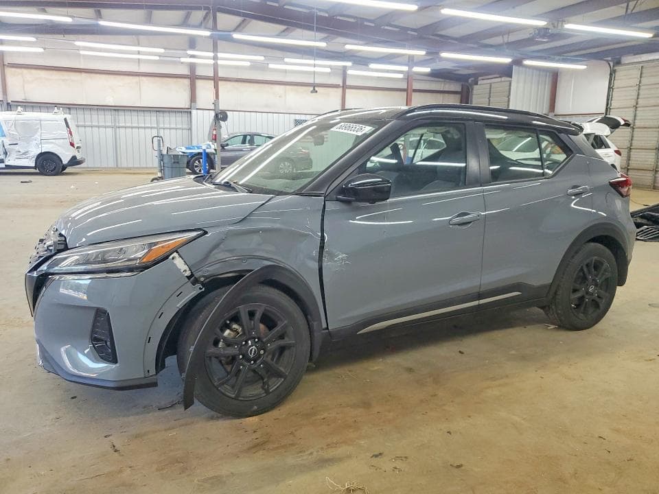 2022 NISSAN KICKS SR - 1