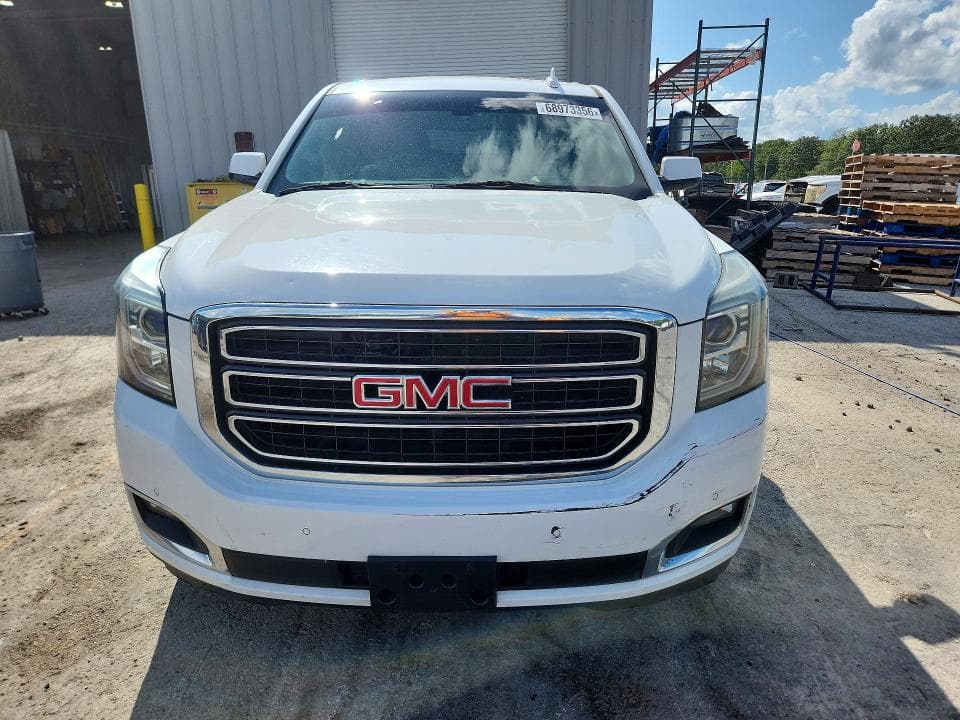 2017 GMC YUKON SLE 5