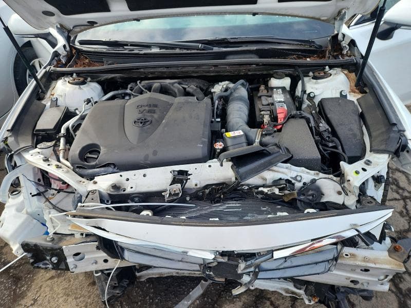 2019 TOYOTA AVALON LIMITED 11