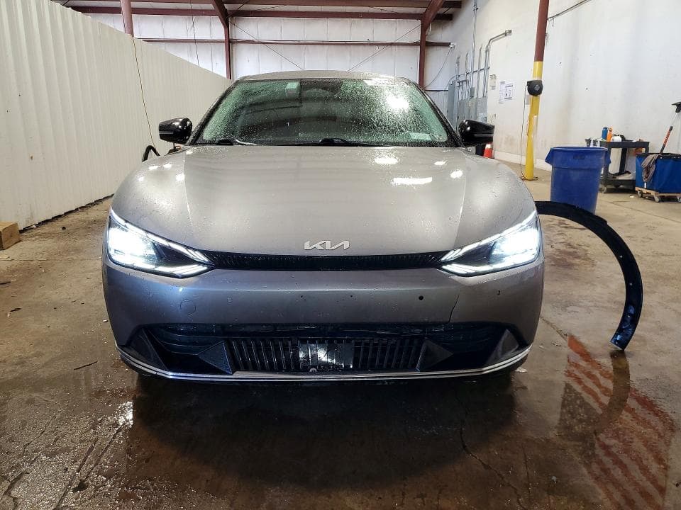 2023 KIA EV6 WIND 5