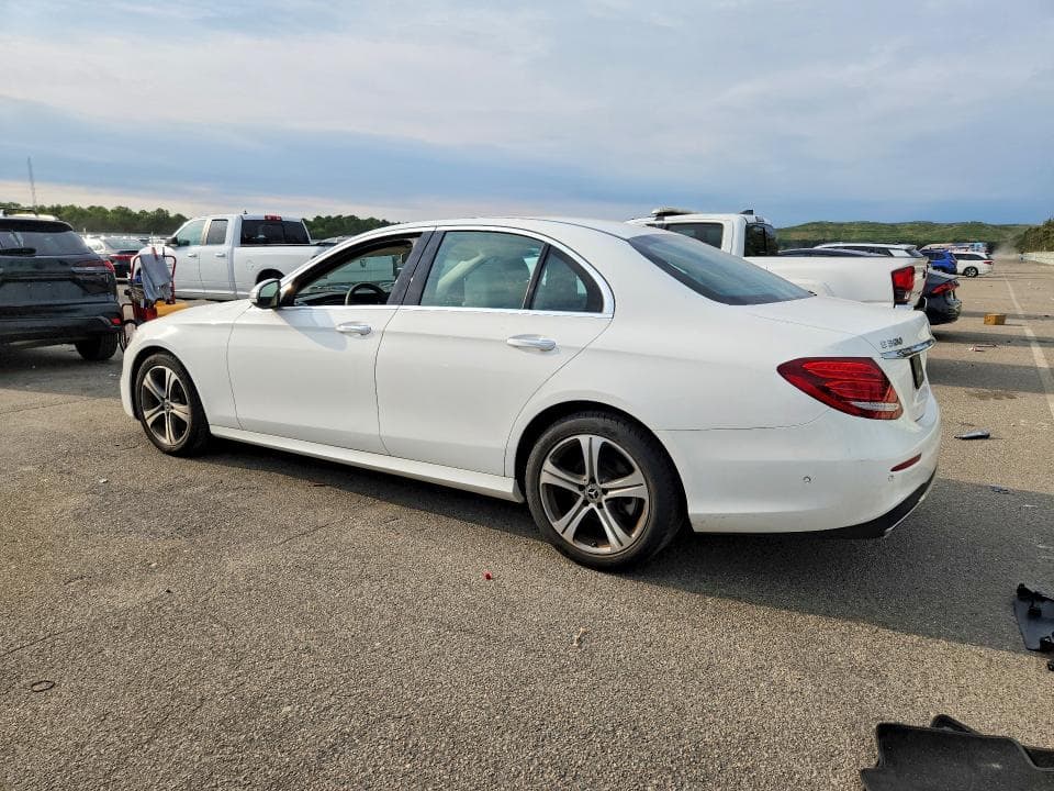 2018 MERCEDES-BENZ E 300 2