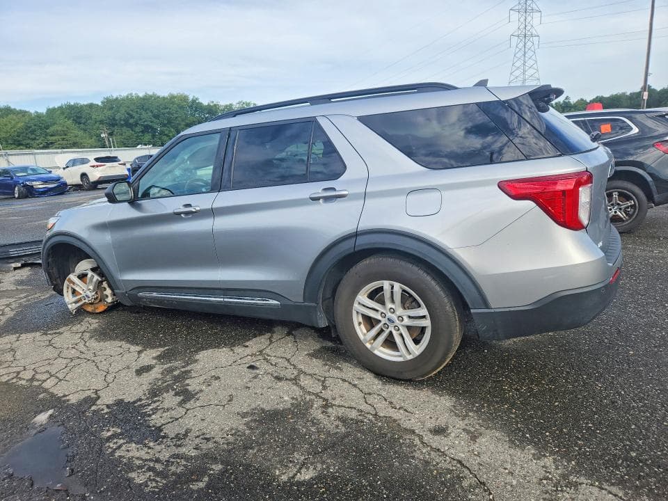 2024 FORD EXPLORER XLT 2