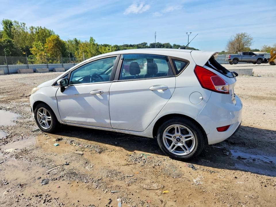 2017 FORD FIESTA SE 2