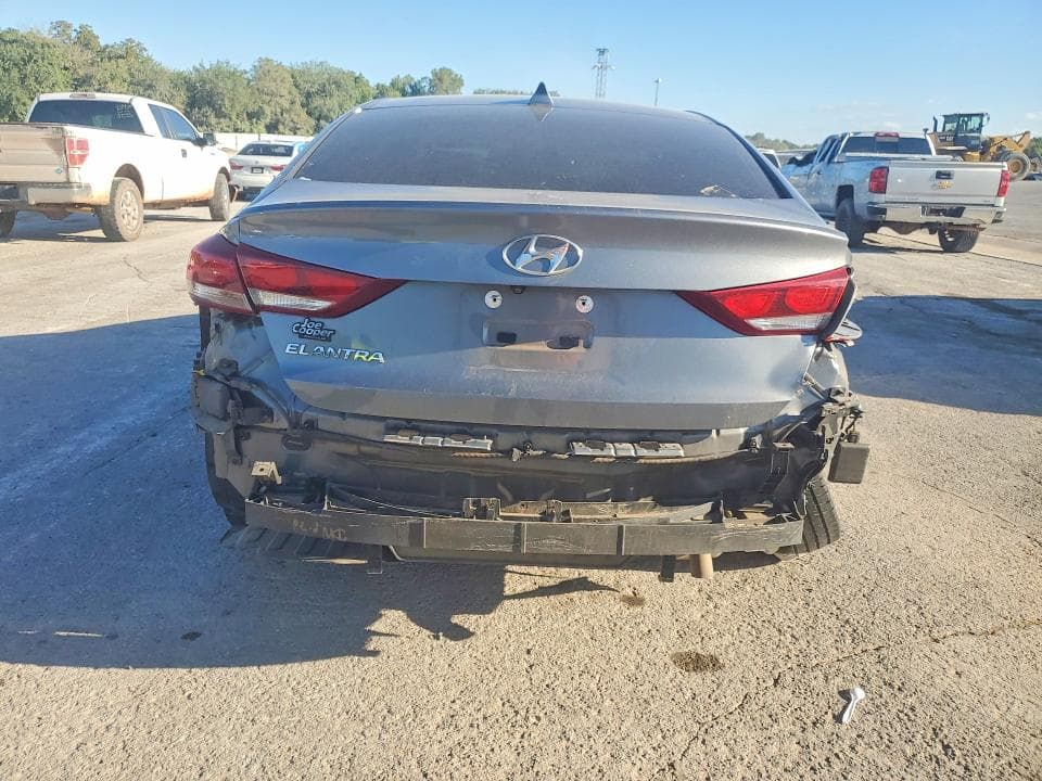 2018 HYUNDAI ELANTRA SEL 6