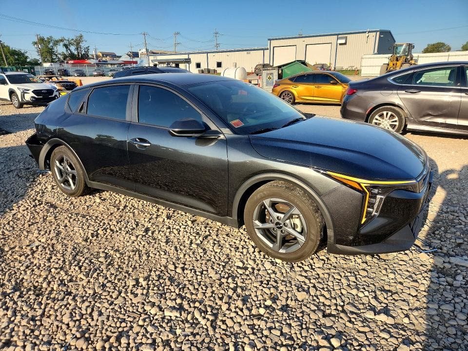 2025 KIA K4 LXS 4