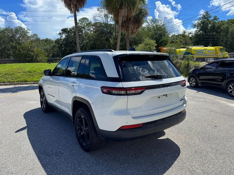 2023 JEEP GRAND CHEROKEE LIMITED 3