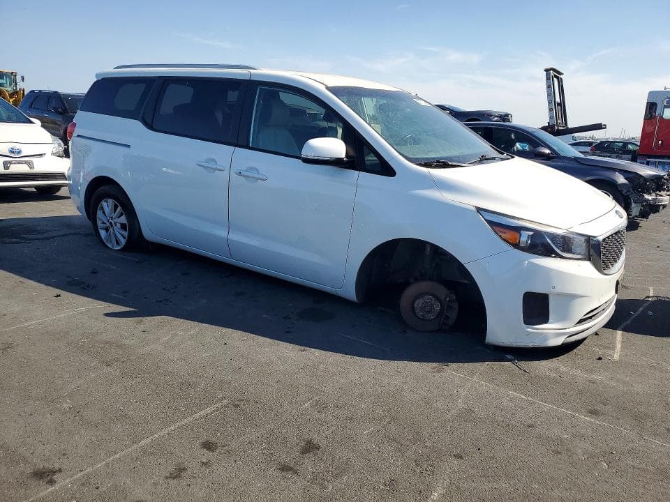 2017 KIA SEDONA LX 4
