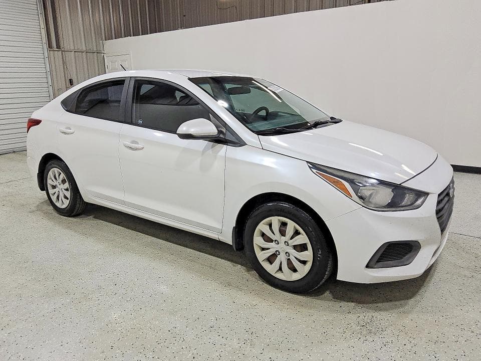 2019 HYUNDAI ACCENT SE 4