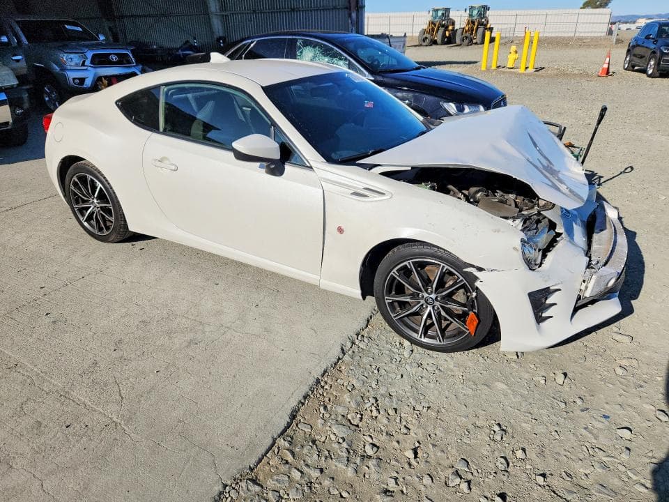 2017 TOYOTA 86 BASE 4