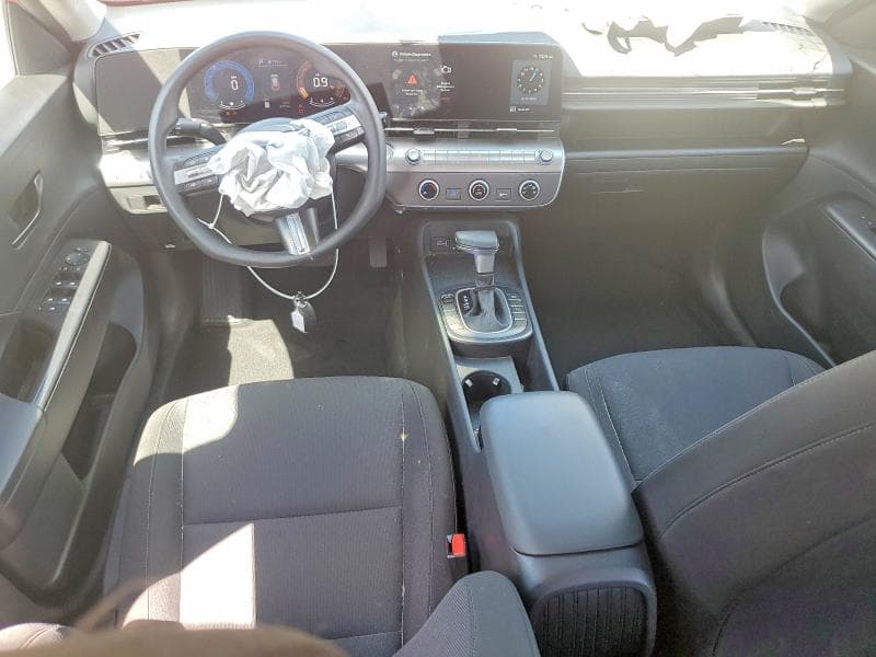 2024 HYUNDAI KONA SE 8