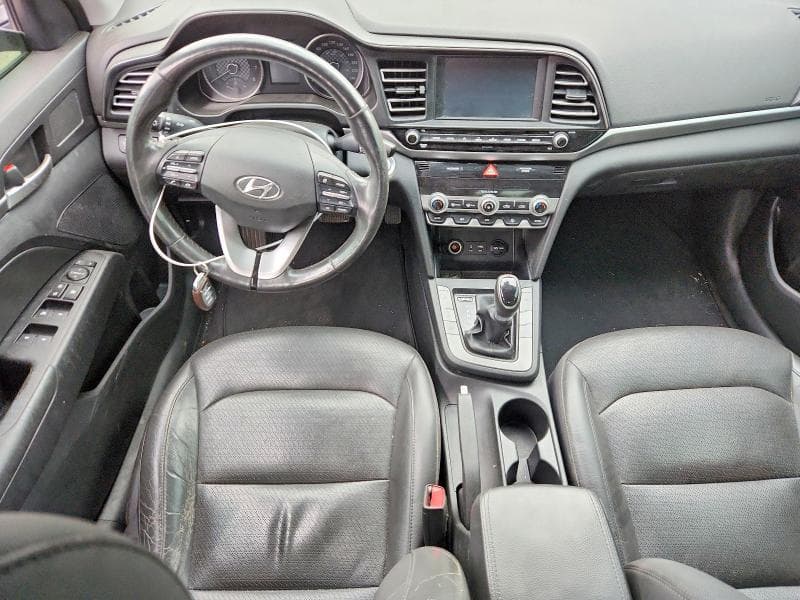 2019 HYUNDAI ELANTRA SE 8
