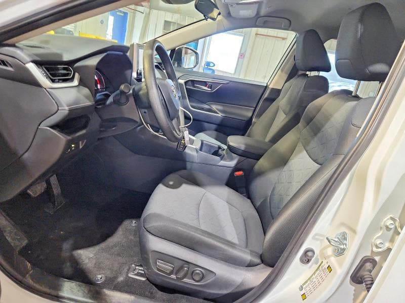 2025 TOYOTA RAV4 XLE 7