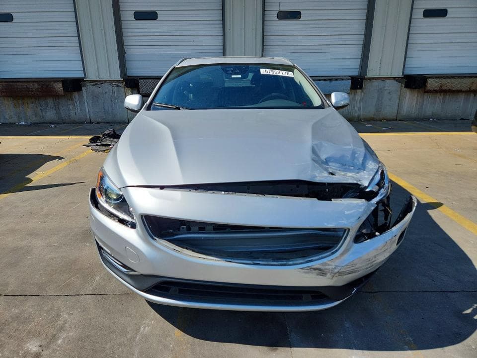2017 VOLVO V60 T5 PLATINUM 5