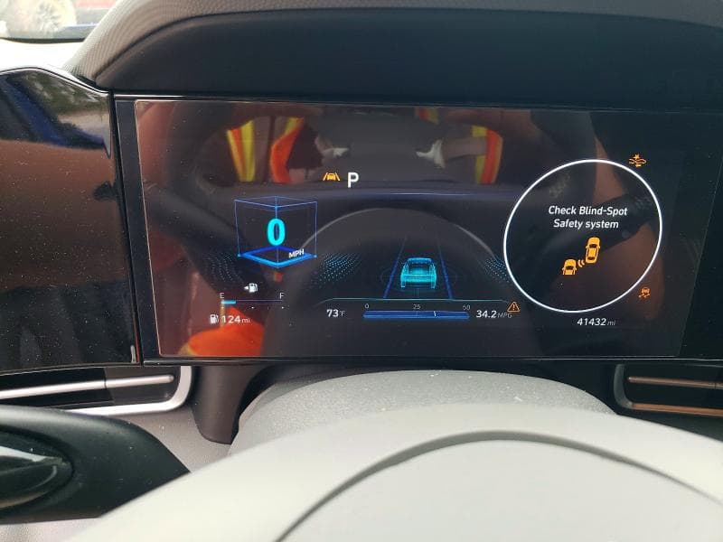 2023 HYUNDAI ELANTRA SEL 9