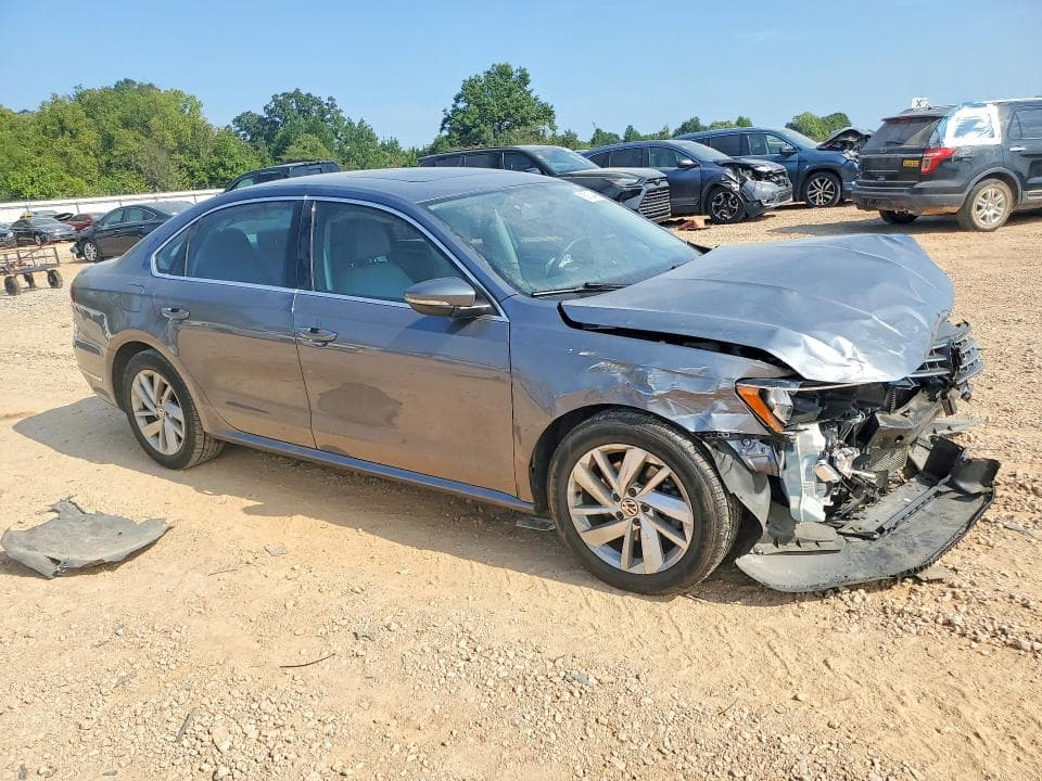 2018 VOLKSWAGEN PASSAT SE 4