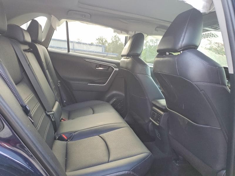 2021 TOYOTA RAV4 LIMITED 11
