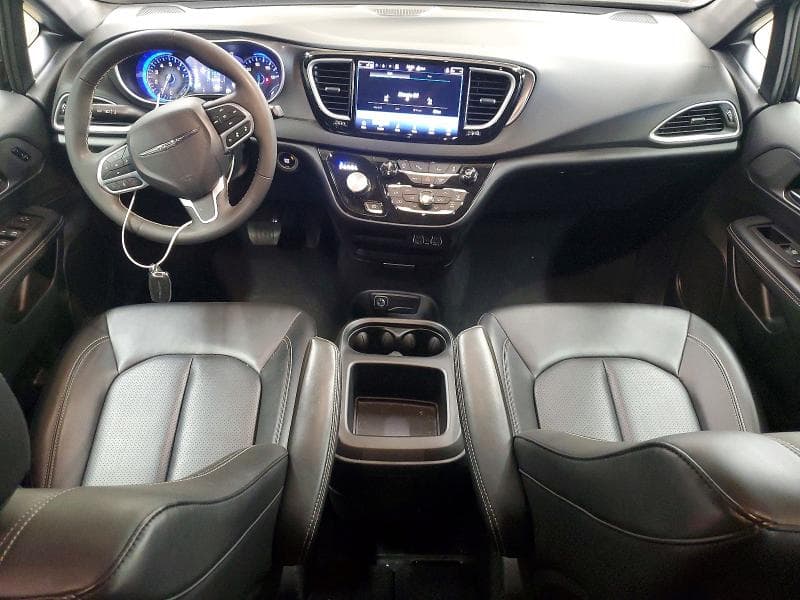 2025 CHRYSLER PACIFICA SELECT 8
