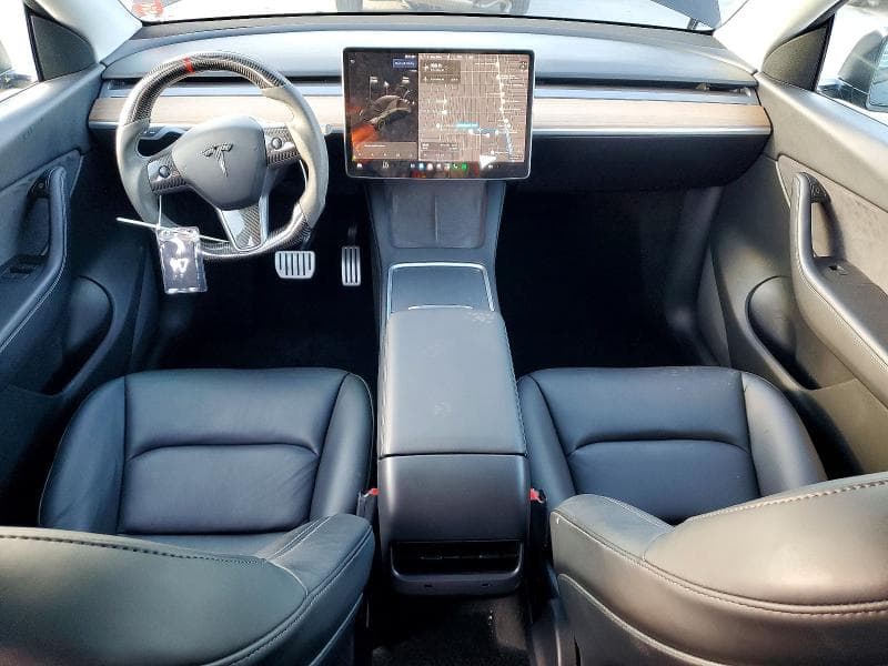 2022 TESLA MODEL Y 8