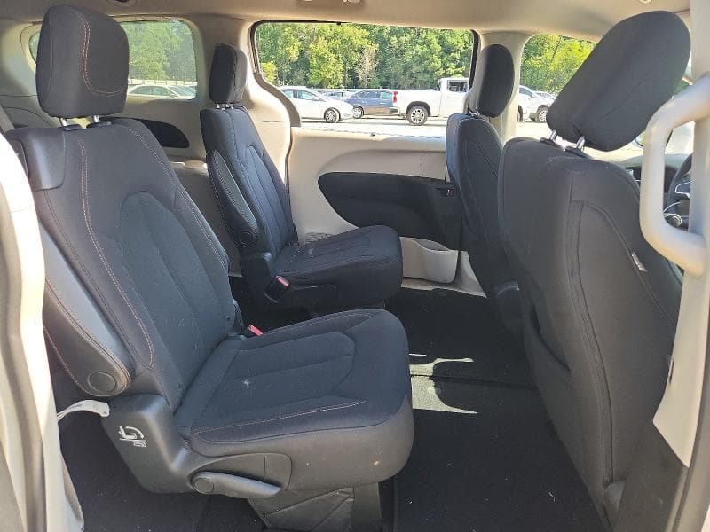 2019 CHRYSLER PACIFICA TOURING PLUS 11