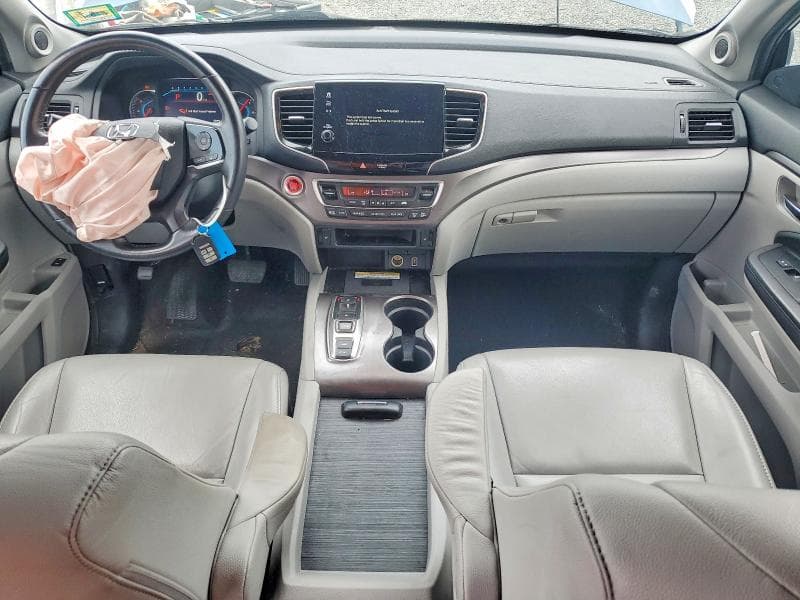 2021 HONDA PILOT SE 8