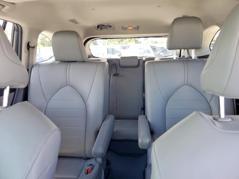 2023 TOYOTA HIGHLANDER XLE 10