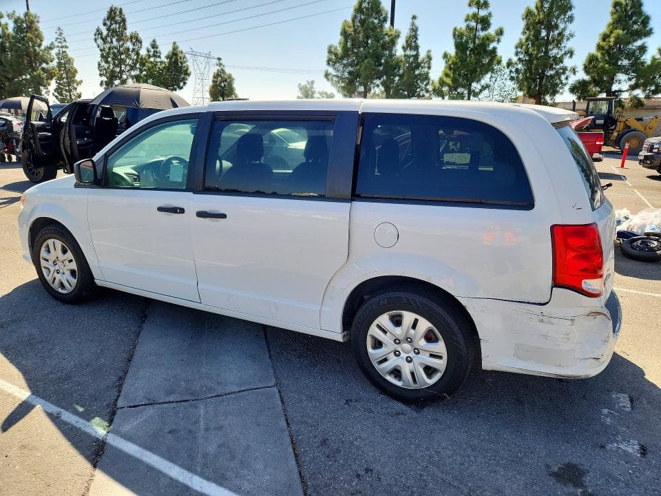 2019 DODGE GRAND CARAVAN SE 2