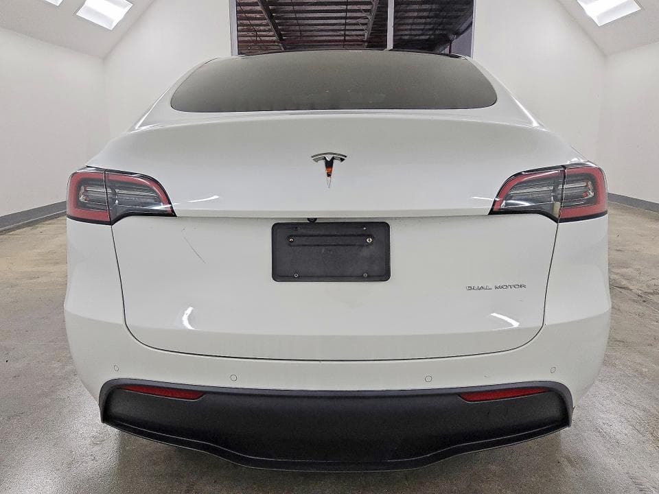 2022 TESLA MODEL Y 6