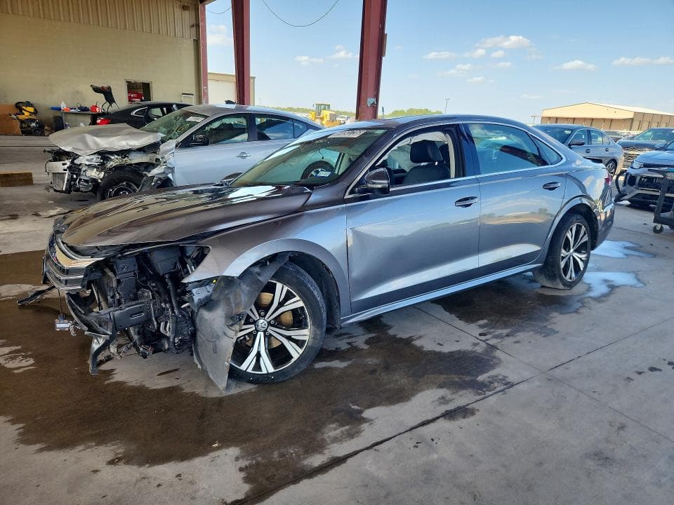 2021 VOLKSWAGEN PASSAT SE - 1