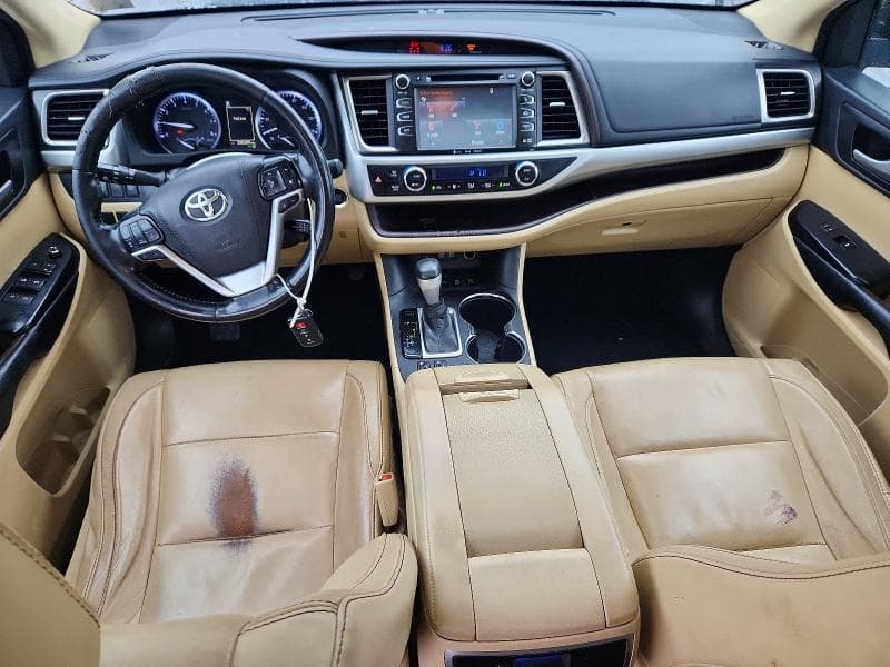 2017 TOYOTA HIGHLANDER XLE 8